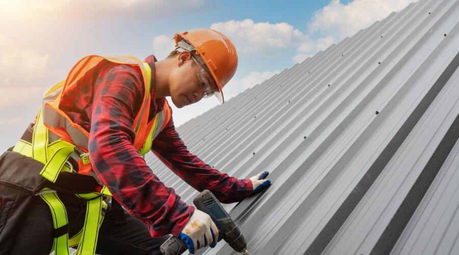 Professional metal roof installation in Mount Carmel, IL